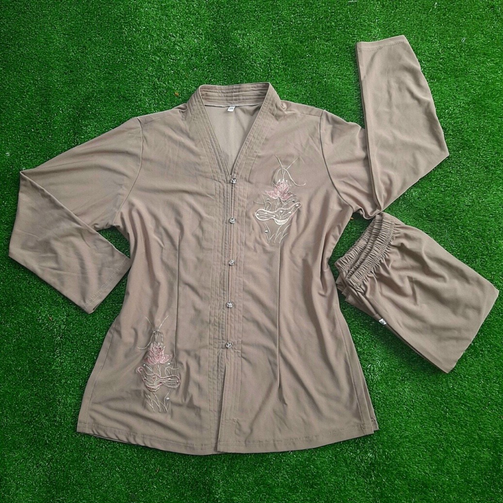 Bà lai tim nút nhựa thun (xám)